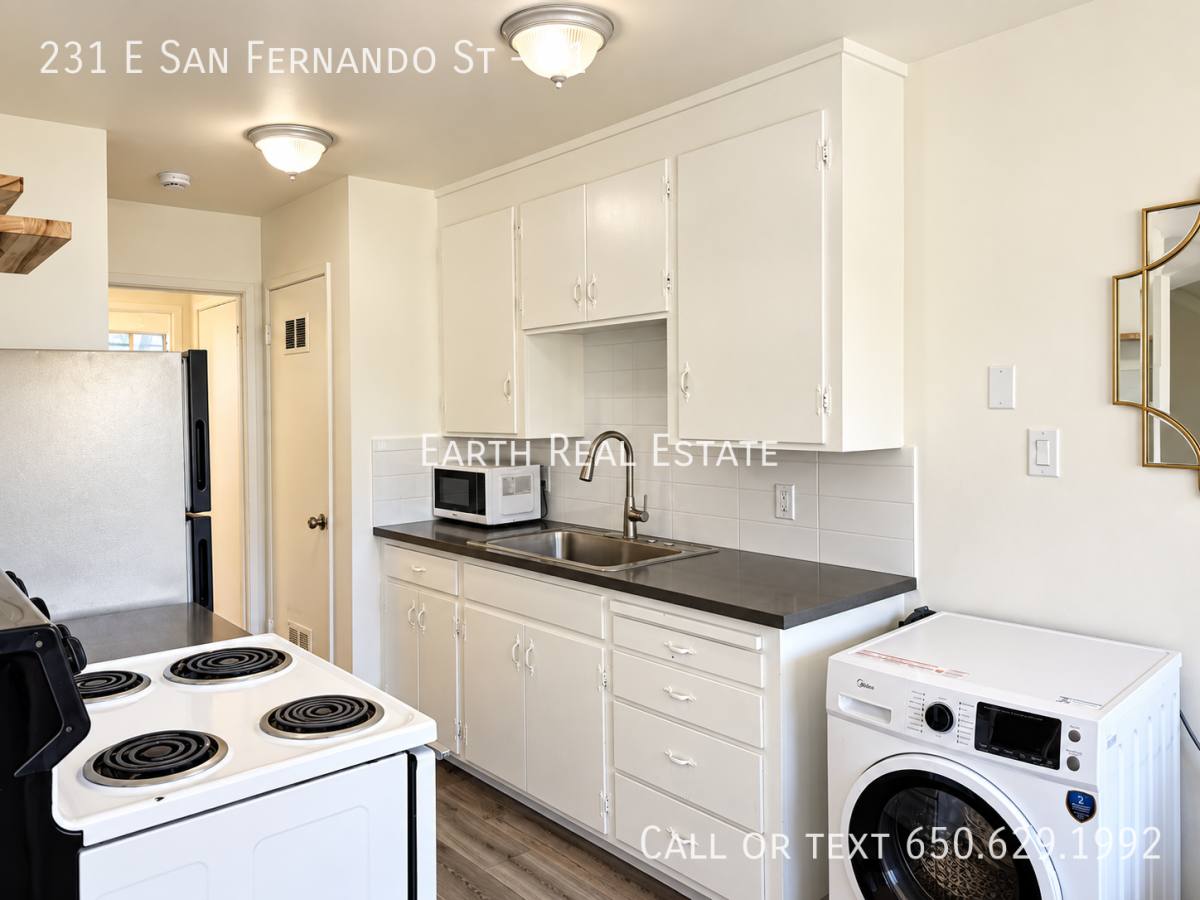 Apartment for rent at 231 E San Fernando St #11, San Jose, CA 95112