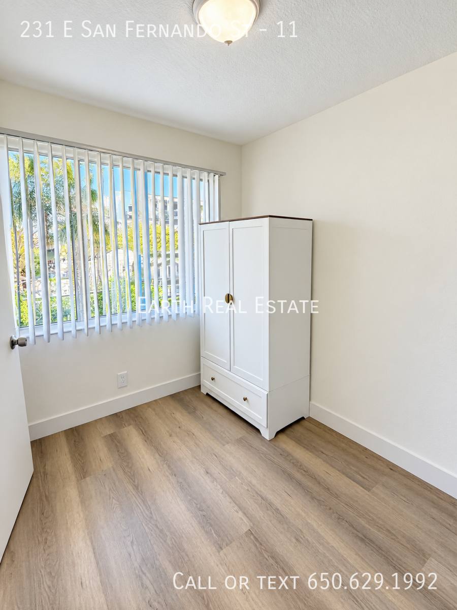Apartment for rent at 231 E San Fernando St #11, San Jose, CA 95112
