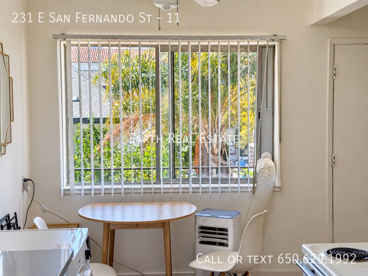 Apartment for rent at 231 E San Fernando St #11, San Jose, CA 95112