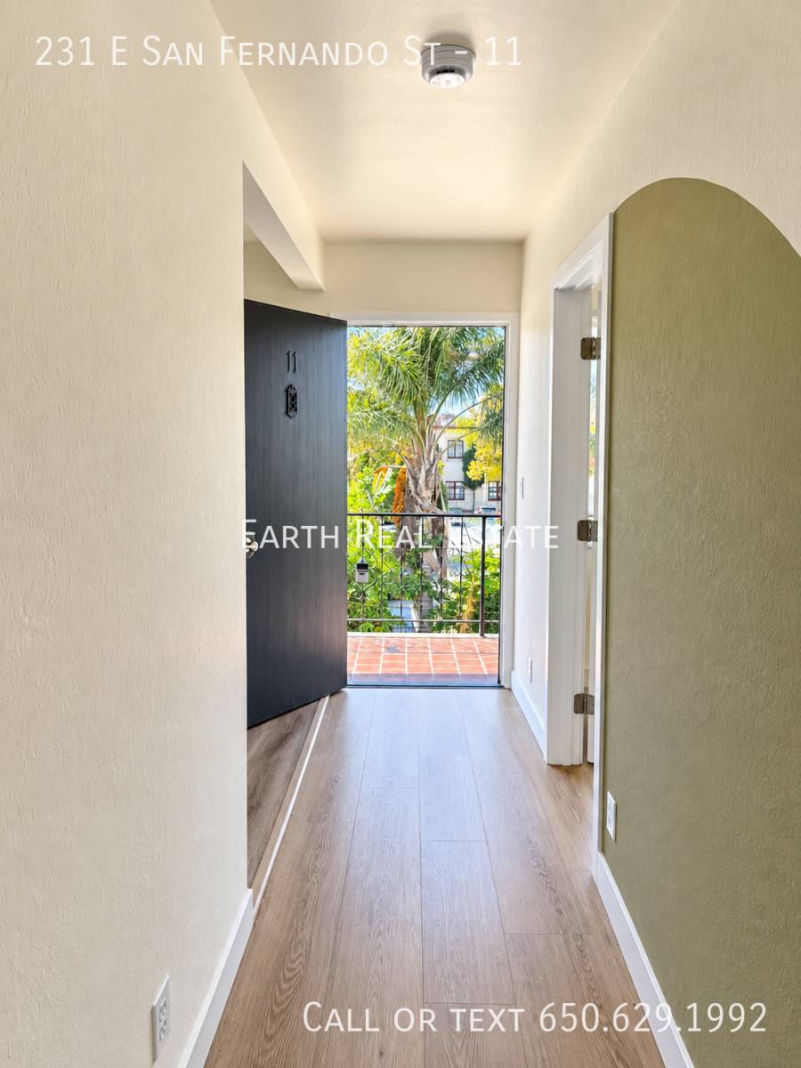 Apartment for rent at 231 E San Fernando St #11, San Jose, CA 95112