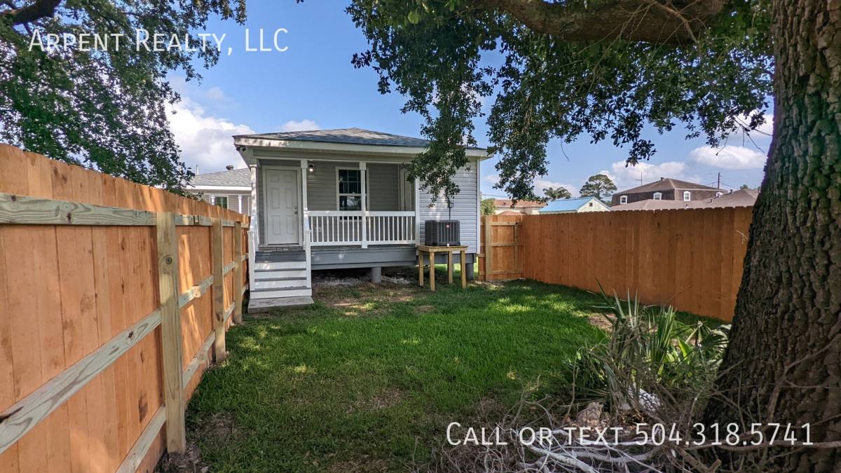 Apartment for rent at 3616 Tournefort St, Chalmette, LA 70043