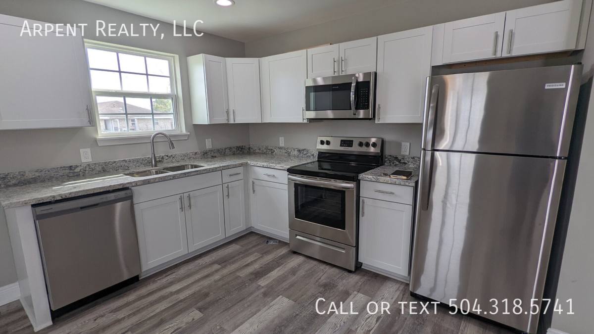 Apartment for rent at 3616 Tournefort St, Chalmette, LA 70043