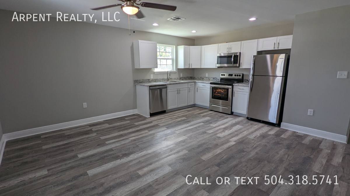 Apartment for rent at 3616 Tournefort St, Chalmette, LA 70043