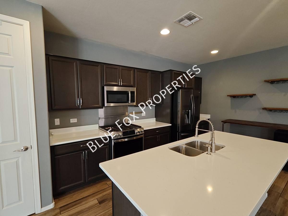 House for rent at 11128 W Fountain View Dr, Marana, AZ 85653
