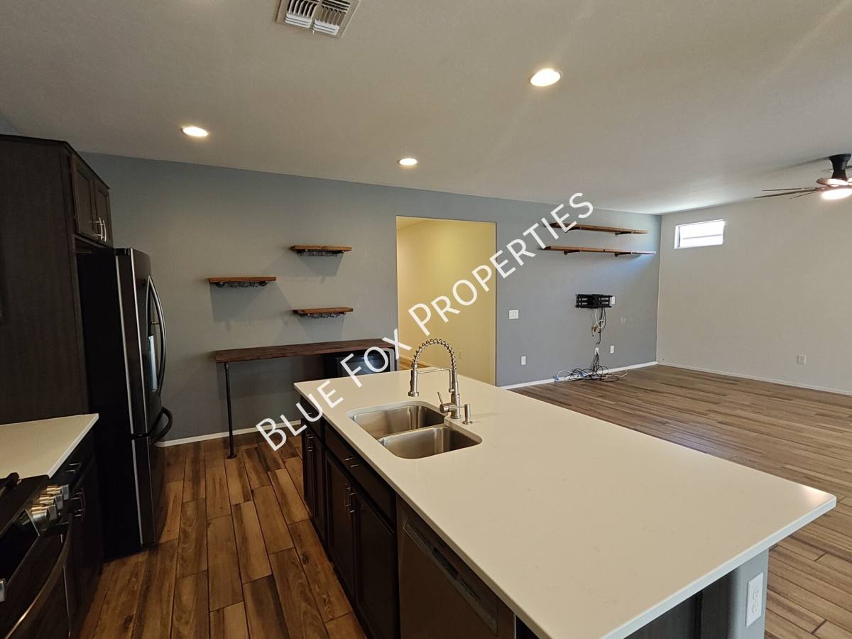 House for rent at 11128 W Fountain View Dr, Marana, AZ 85653