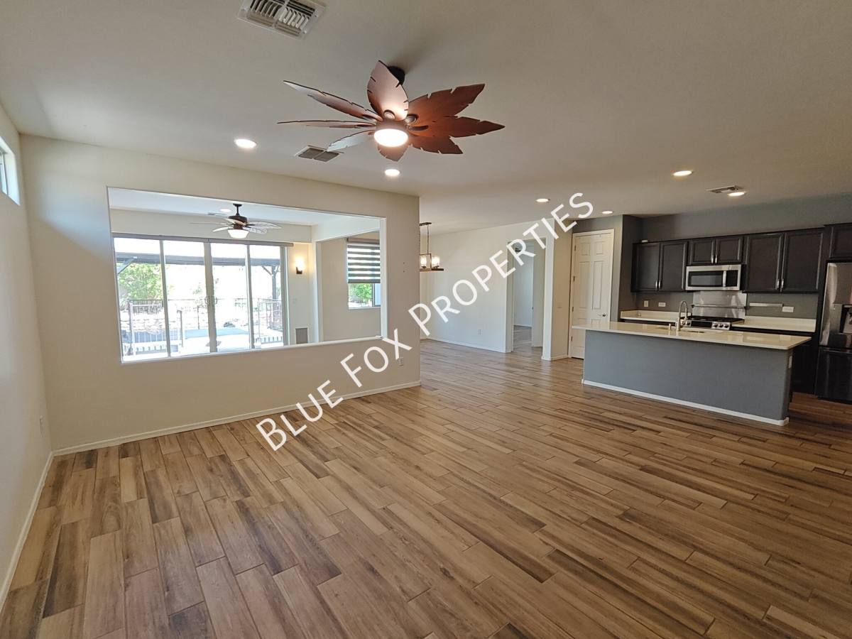 House for rent at 11128 W Fountain View Dr, Marana, AZ 85653