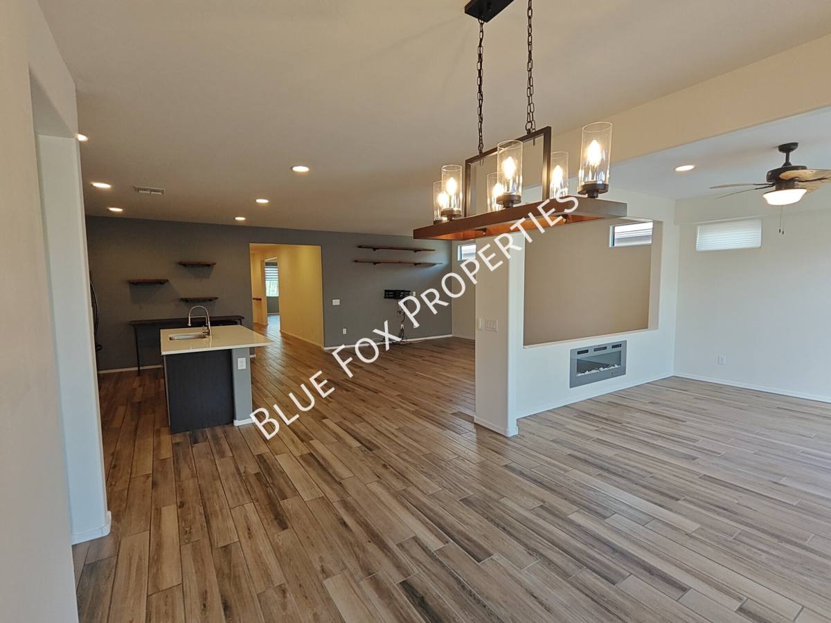House for rent at 11128 W Fountain View Dr, Marana, AZ 85653