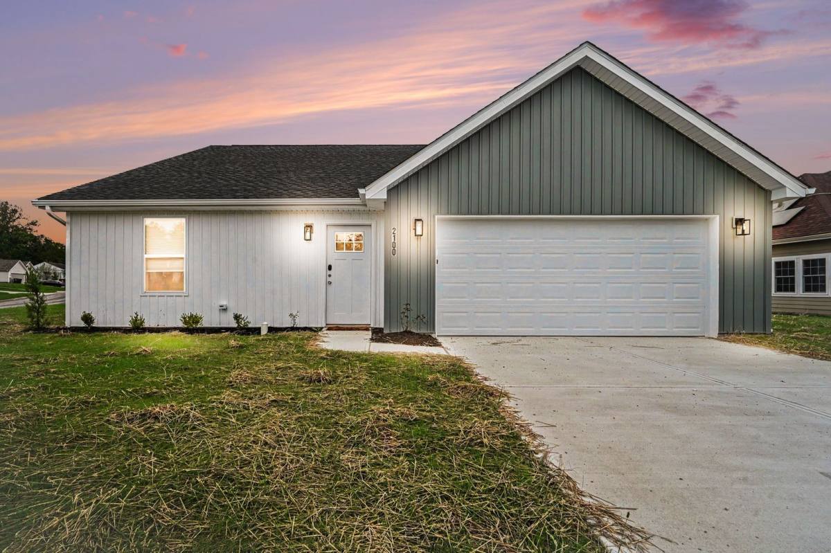 House for rent at 2100 Thimble Creek Dr, Trotwood, OH 45426