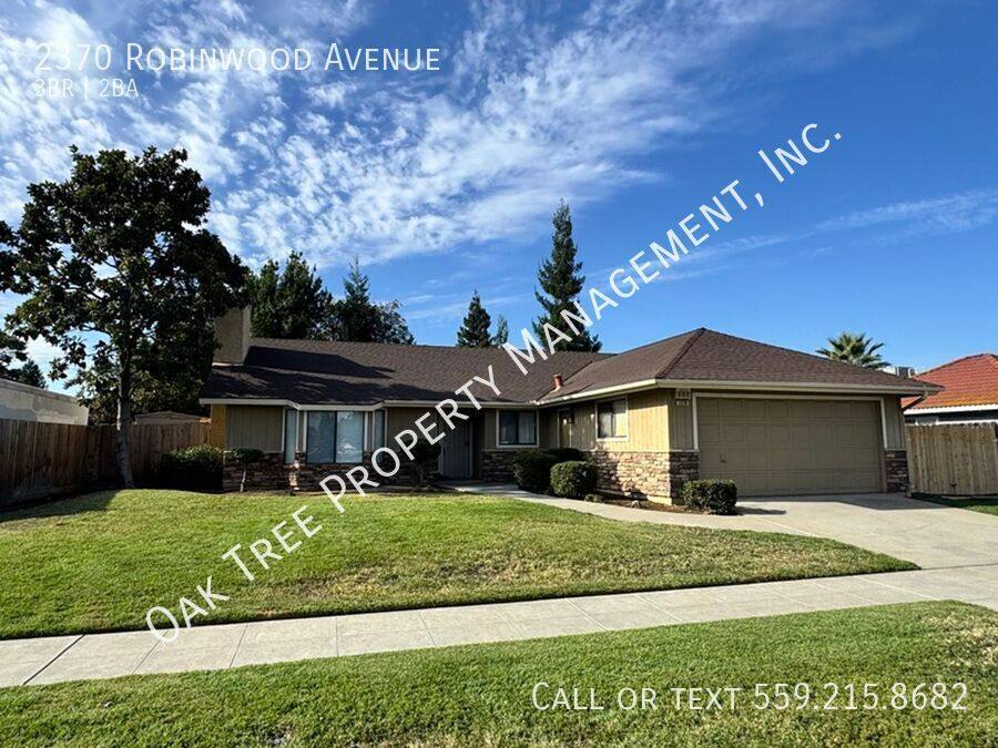 House for rent at 2370 Robinwood Ave, Clovis, CA 93611