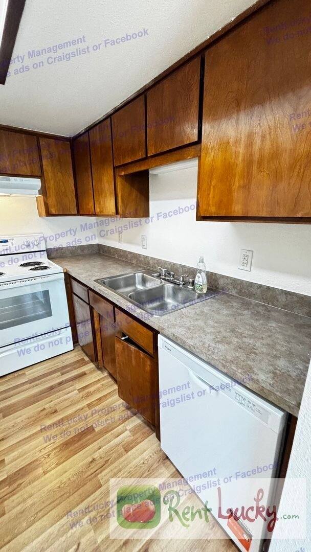 Townhouse for rent at 217 Ellingson Dr #C, Pacific, WA 98047