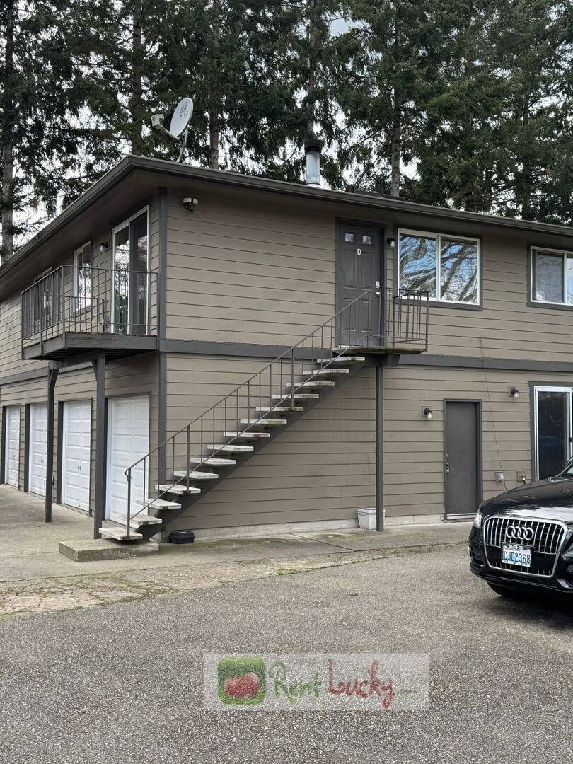 Townhouse for rent at 217 Ellingson Dr #C, Pacific, WA 98047