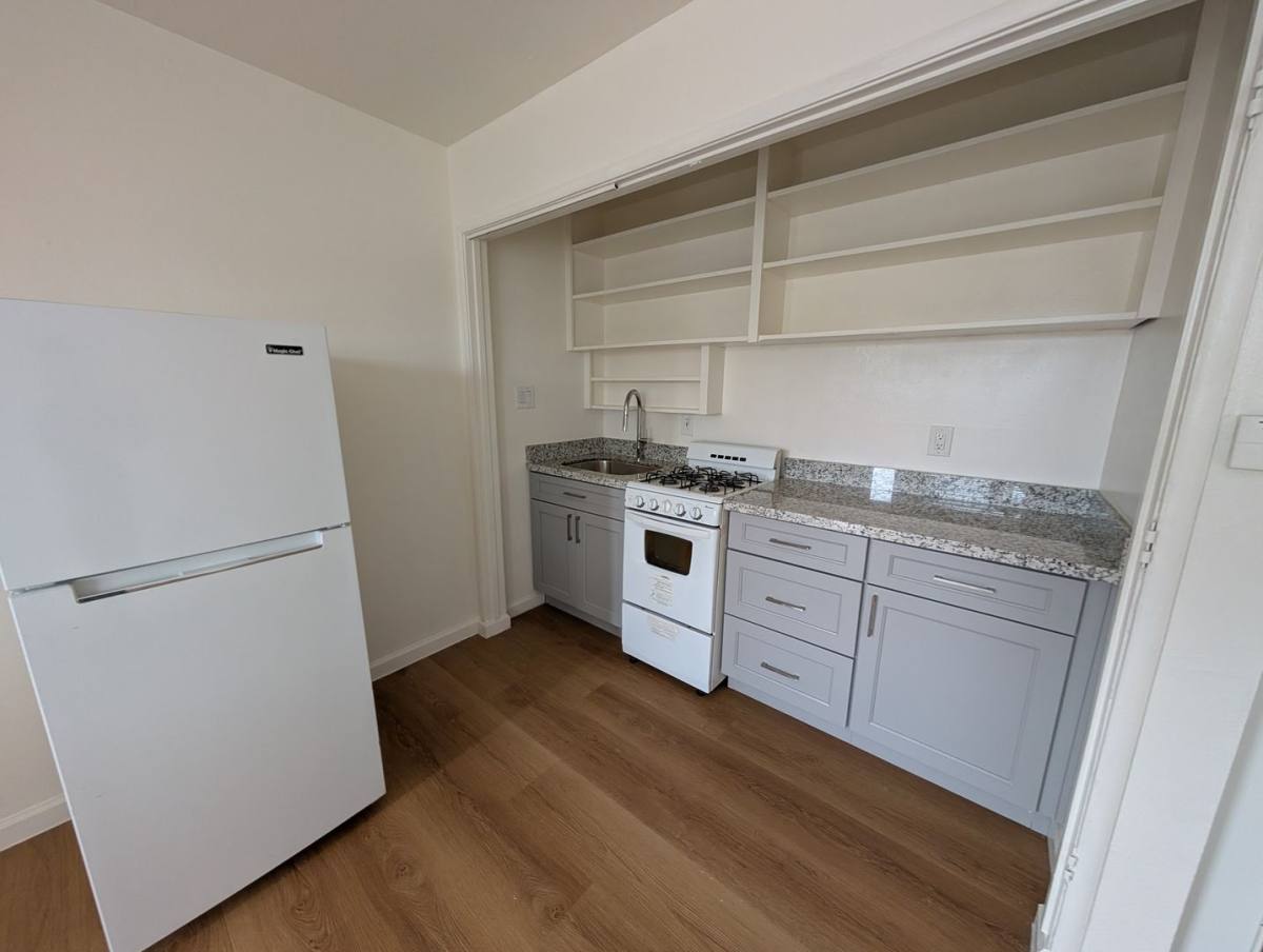 Apartment for rent at 1213 San Pablo Ave, Albany, CA 94706