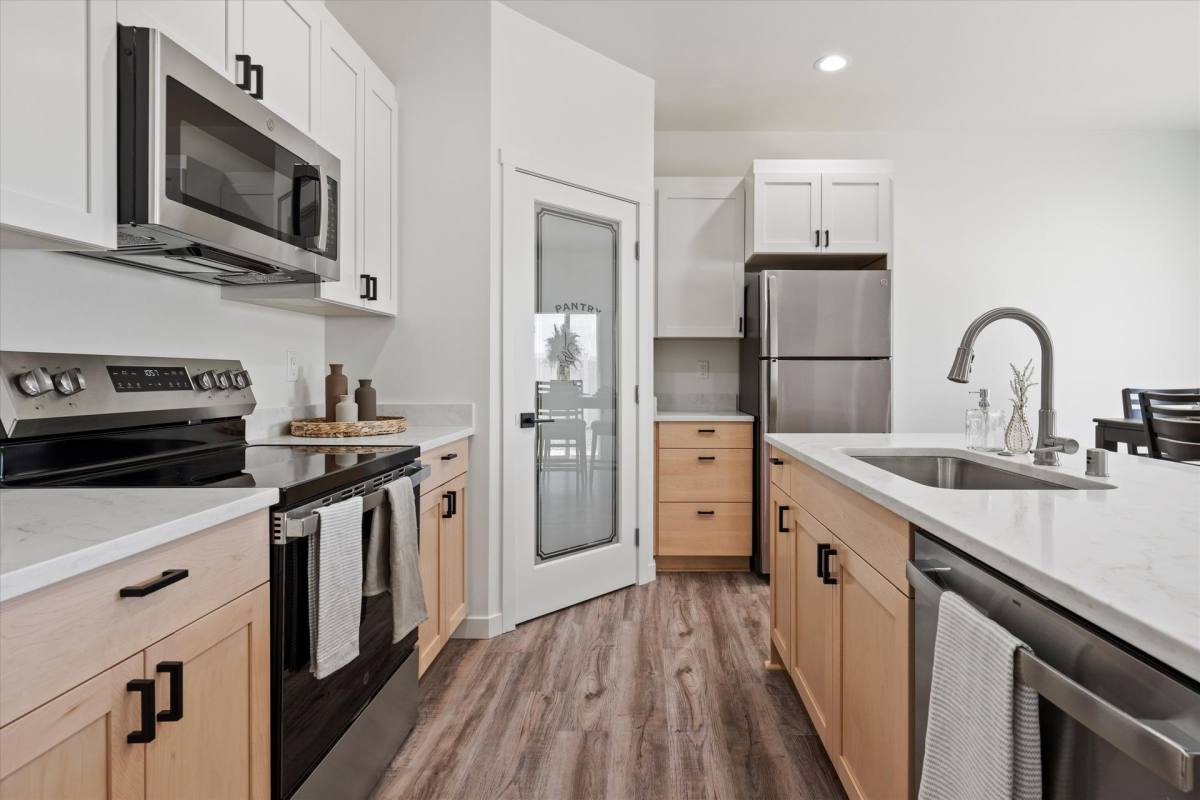 Townhouse for rent at 638 G St NE, Quincy, WA 98848