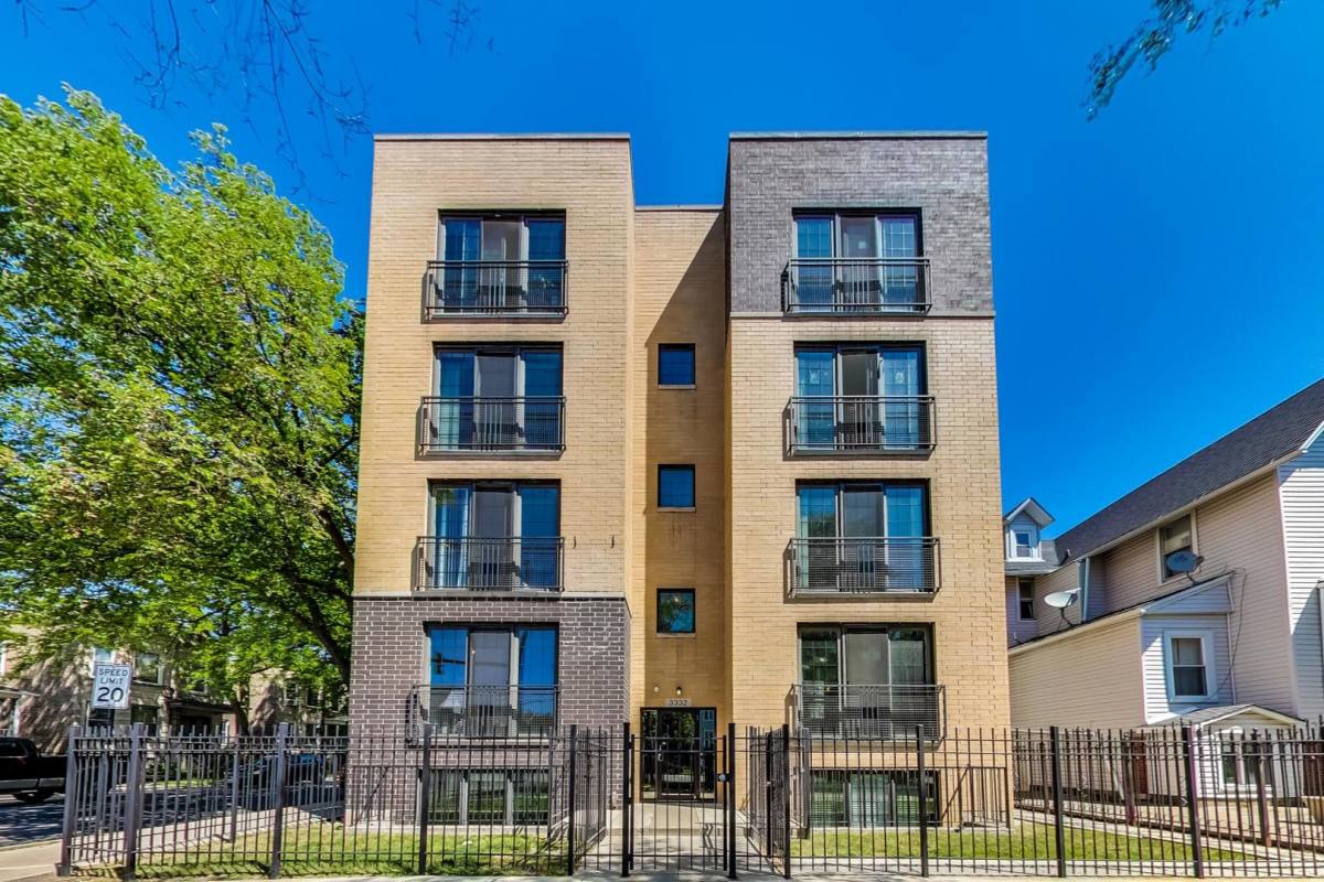 Apartment for rent at 3332 W Palmer St #1W, Chicago, IL 60647