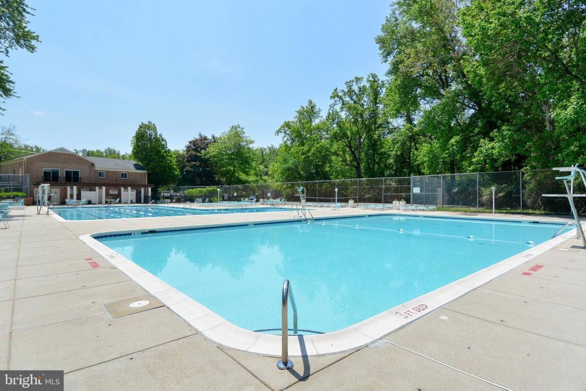 Apartment for rent at 10506 Weymouth St #204, Bethesda, MD 20814