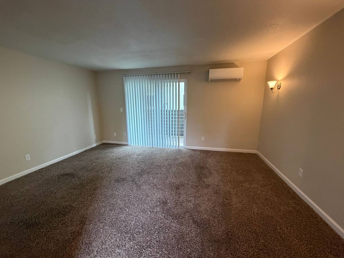 Apartment for rent at 336 & 348 Whitesell Ave W, Monmouth, OR 97361