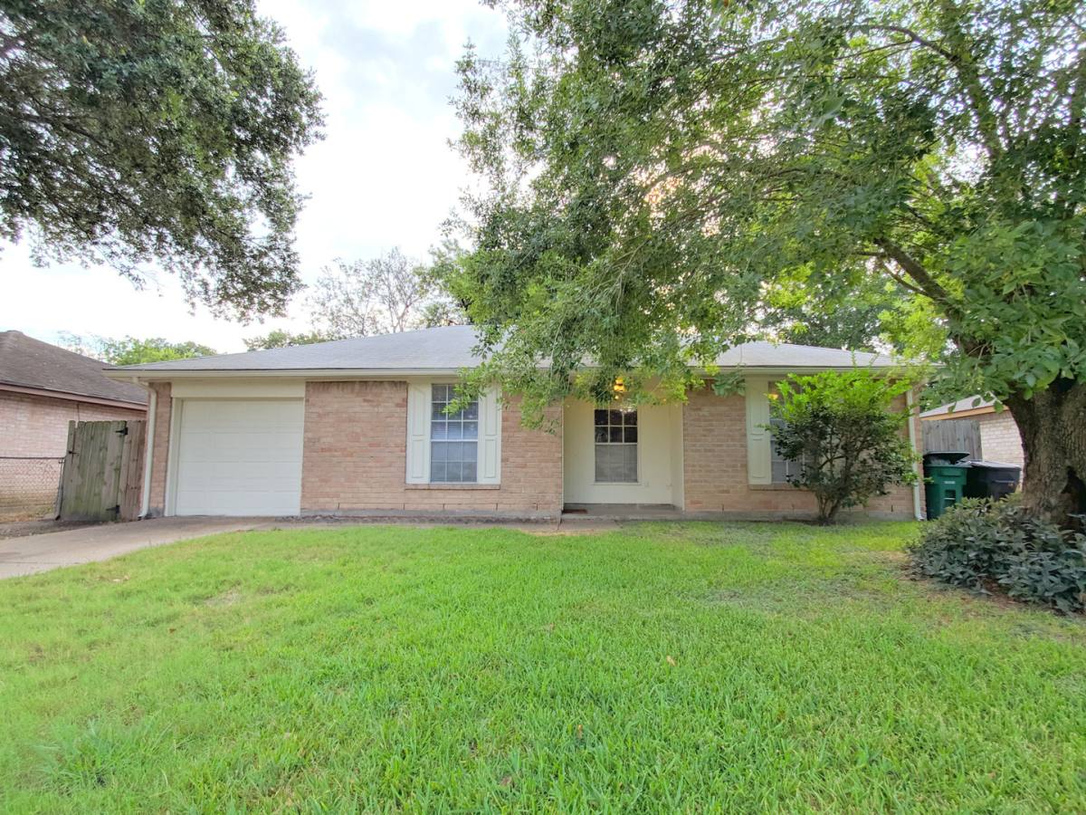 House for rent at 14826 Weil Place, Houston, TX 77060