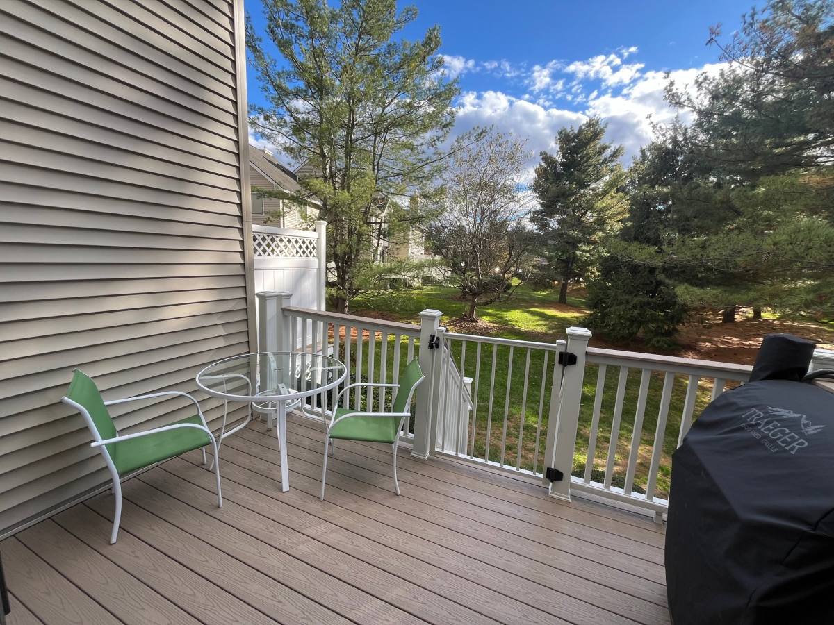 Condo for rent at 62 Fox Run Court, Newington, CT 06111