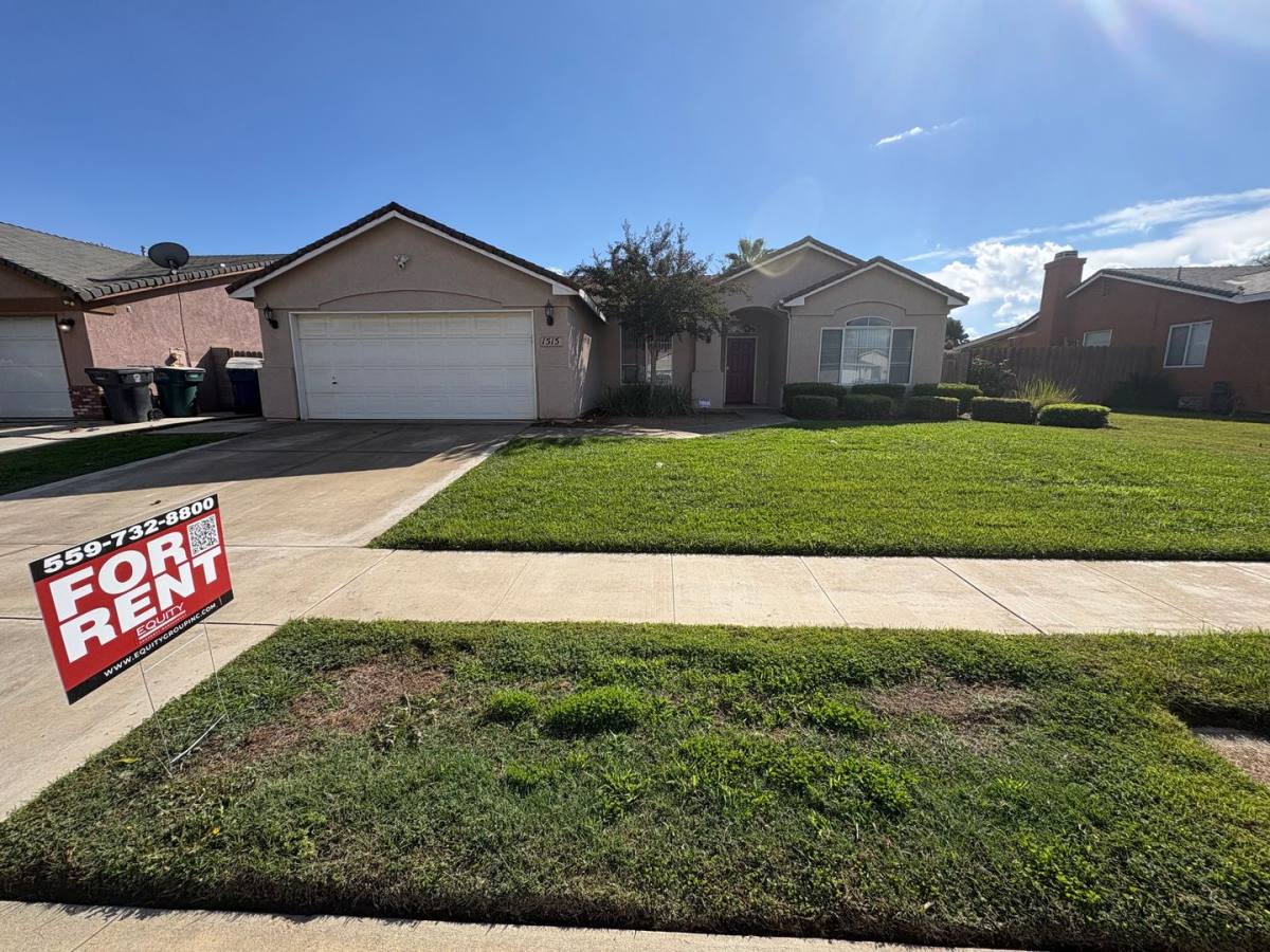 House for rent at 1515 Cottage Grove Ave, Tulare, CA 93274