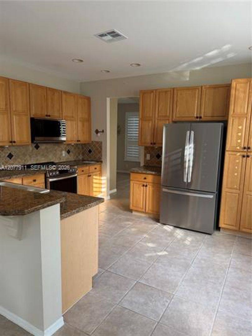 House for rent at 1532 NW 133rd Ave, Pembroke Pines, FL 33028
