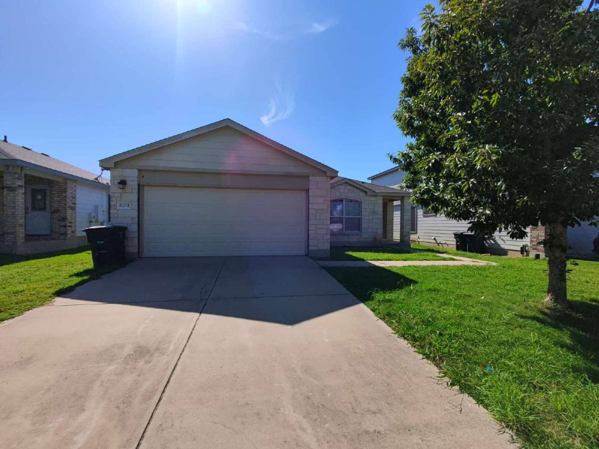 House for rent at 6204 Griffith Loop, Killeen, TX 76549