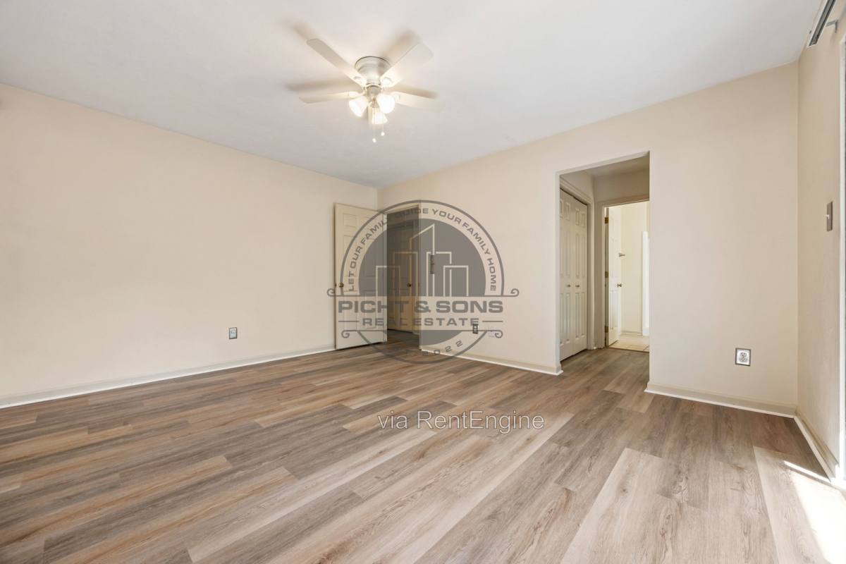 Apartment for rent at 3301 Lemoyne Court, Tallahassee, FL 32312
