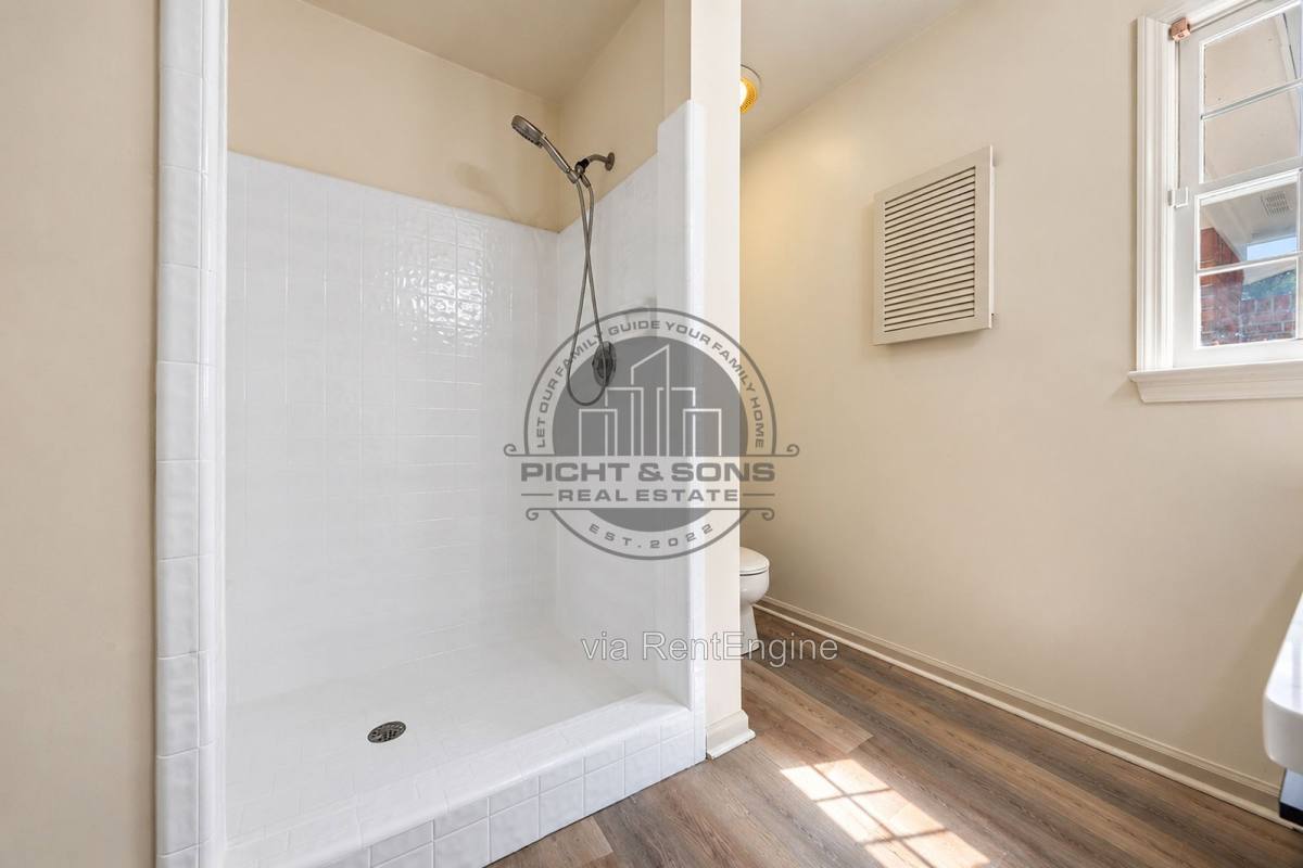 Apartment for rent at 3301 Lemoyne Court, Tallahassee, FL 32312