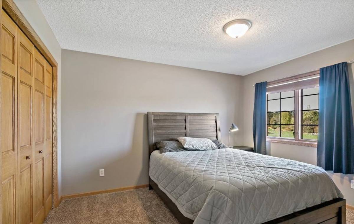 House for rent at 15561 Yakima St NW, Anoka, MN 55303