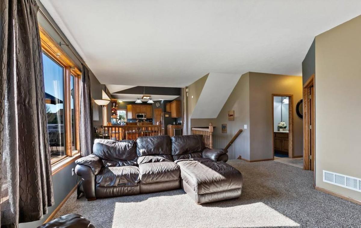House for rent at 15561 Yakima St NW, Anoka, MN 55303