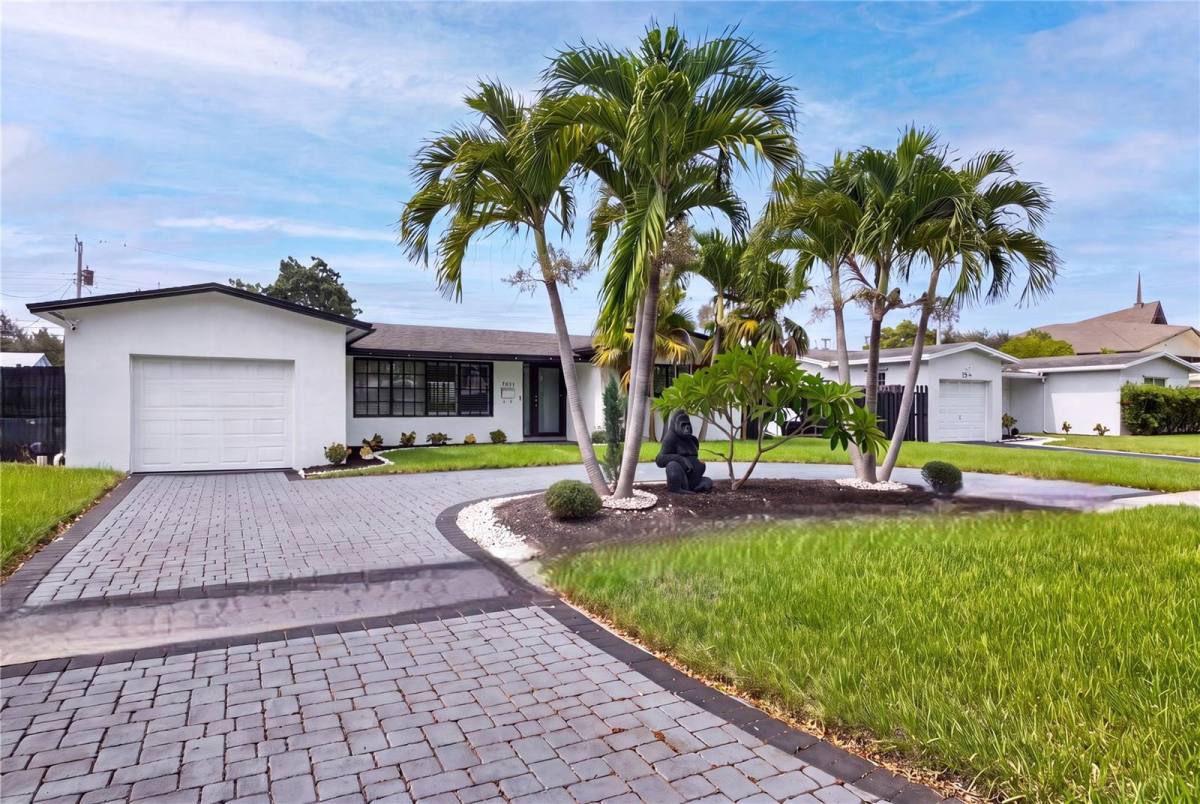 House for rent at 5321 Lincoln St, Hollywood, FL 33021