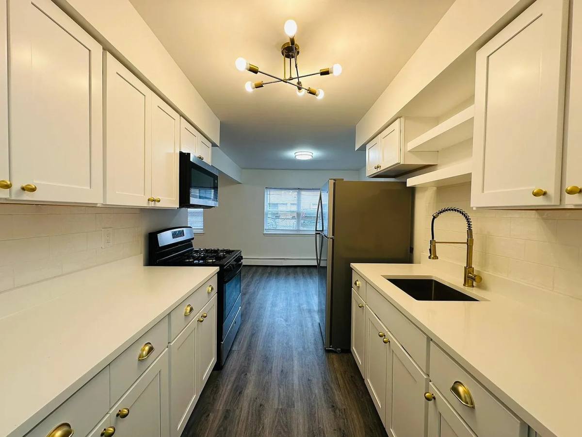 Apartment for rent at 560 Washington Ave #7, Belleville, NJ 07109