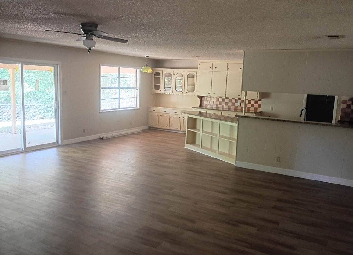 House for rent at 185 Pyeatt Dr, Gladewater, TX 75647