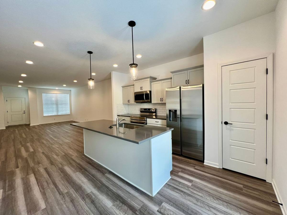 Townhouse for rent at 15845 Foster St, Overland Park, KS 66223