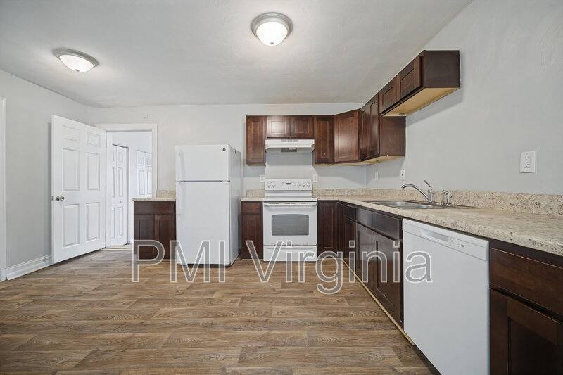 Apartment for rent at 16 Connor Place, Portsmouth, VA 23702