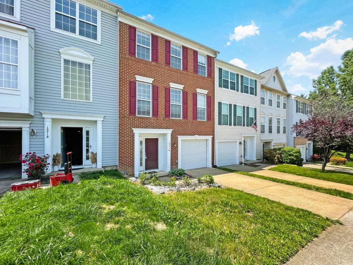 Townhouse for rent at 15716 Palermo Terrace, Woodbridge, VA 22191
