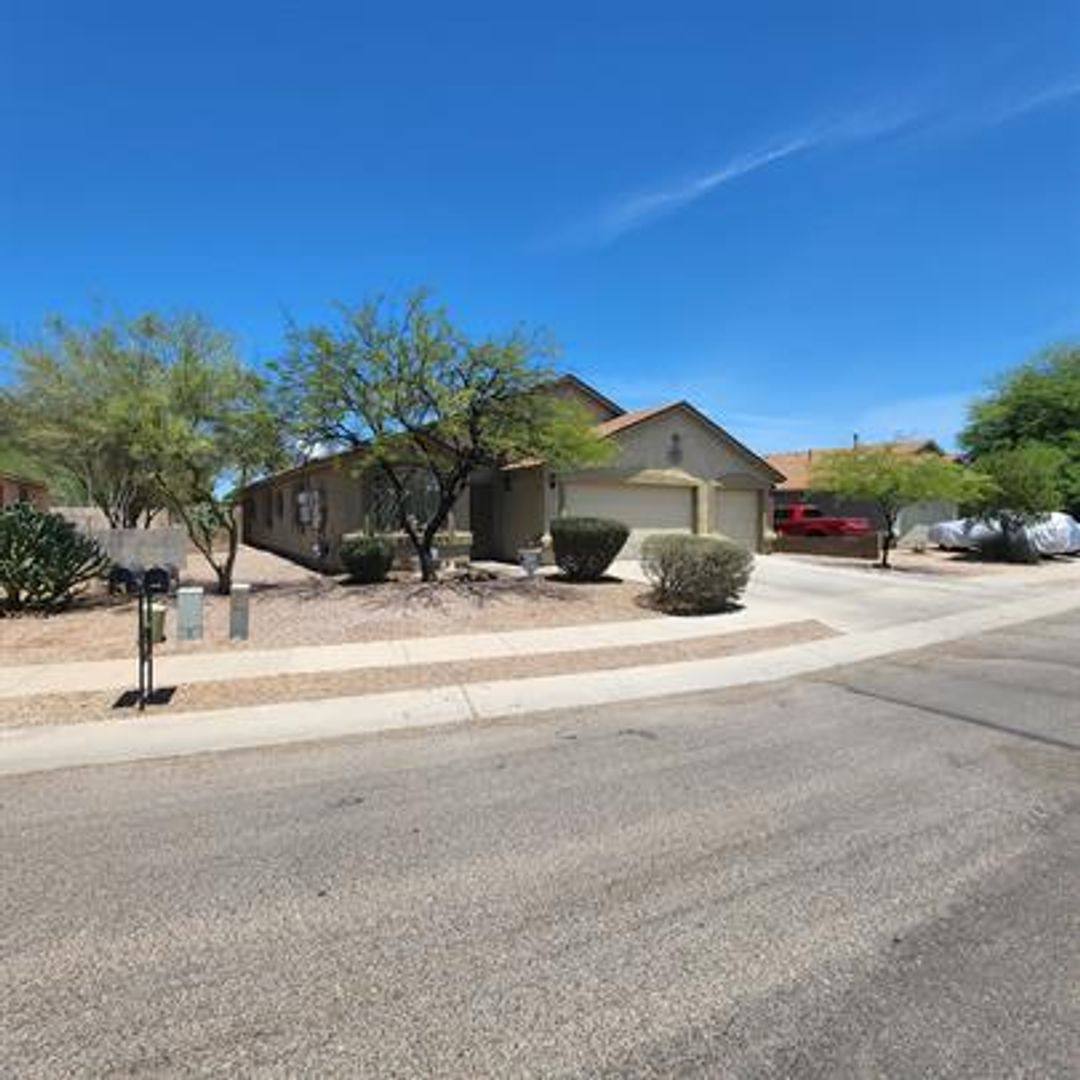 House for rent at 1382 W Via Rio Blanco, Tucson, AZ 85714