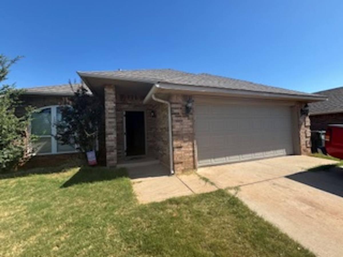 House for rent at 1601 Baycharter St, Norman, OK 73071