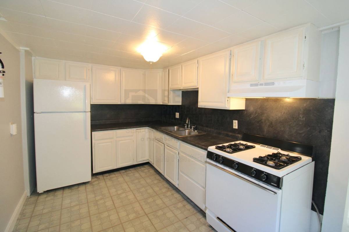 Apartment for rent at 546 Main St #2 2, Farmington, NH 03835