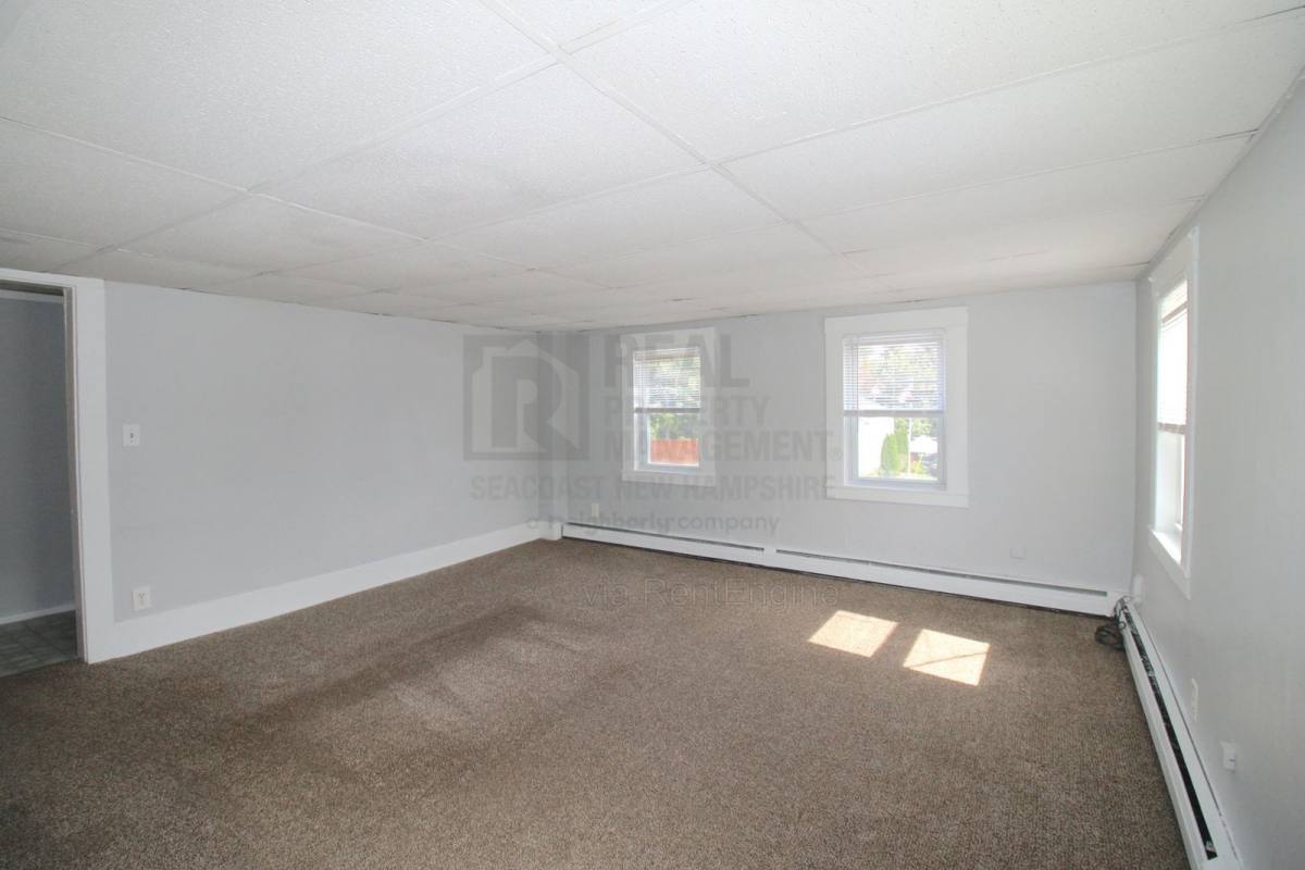 Apartment for rent at 546 Main St #2 2, Farmington, NH 03835