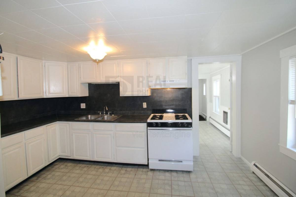 Apartment for rent at 546 Main St #2 2, Farmington, NH 03835