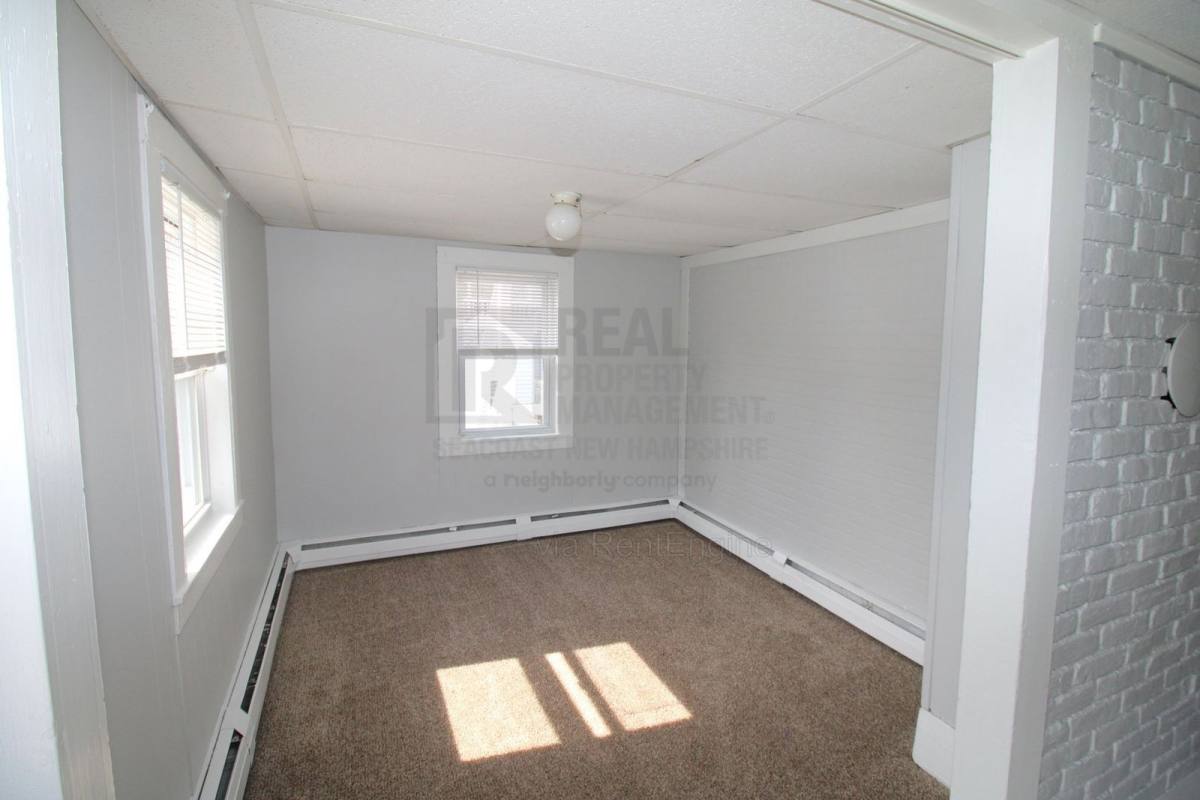 Apartment for rent at 546 Main St #2 2, Farmington, NH 03835