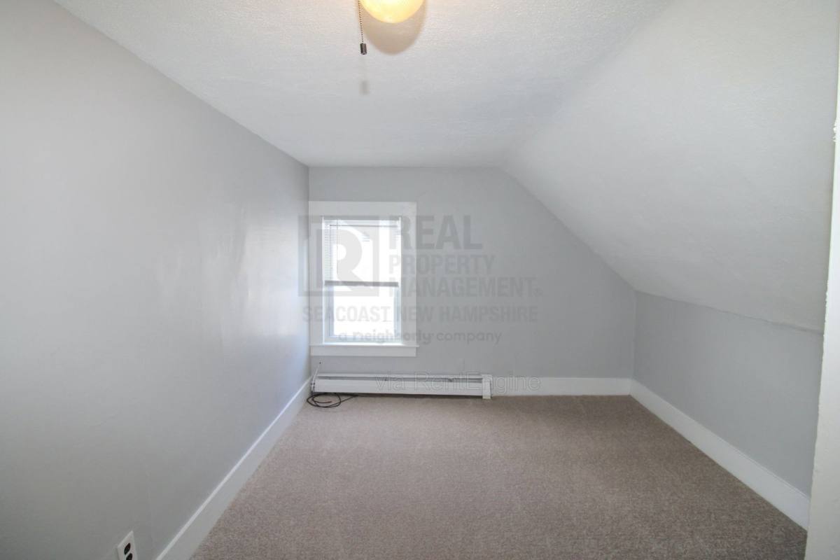 Apartment for rent at 546 Main St #2 2, Farmington, NH 03835