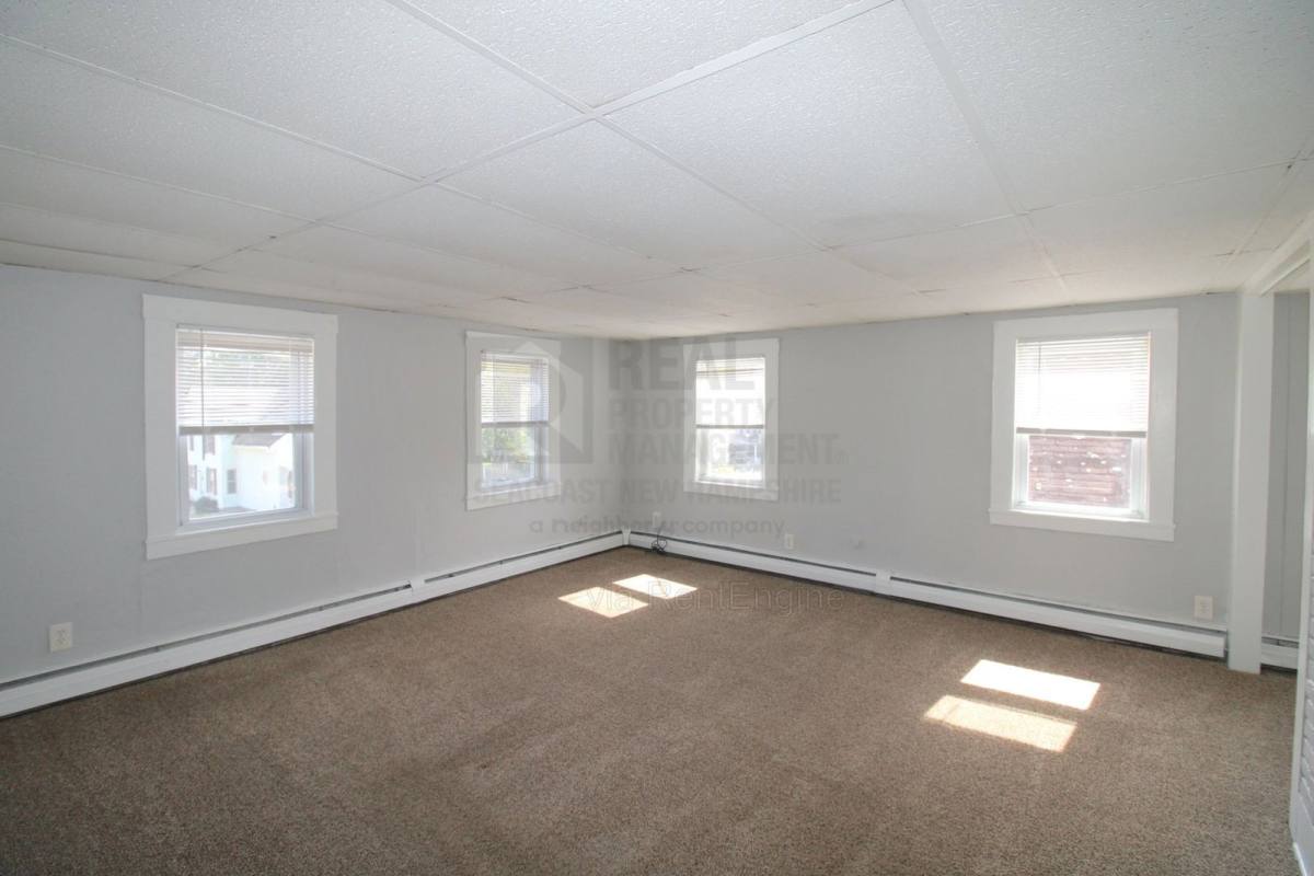 Apartment for rent at 546 Main St #2 2, Farmington, NH 03835