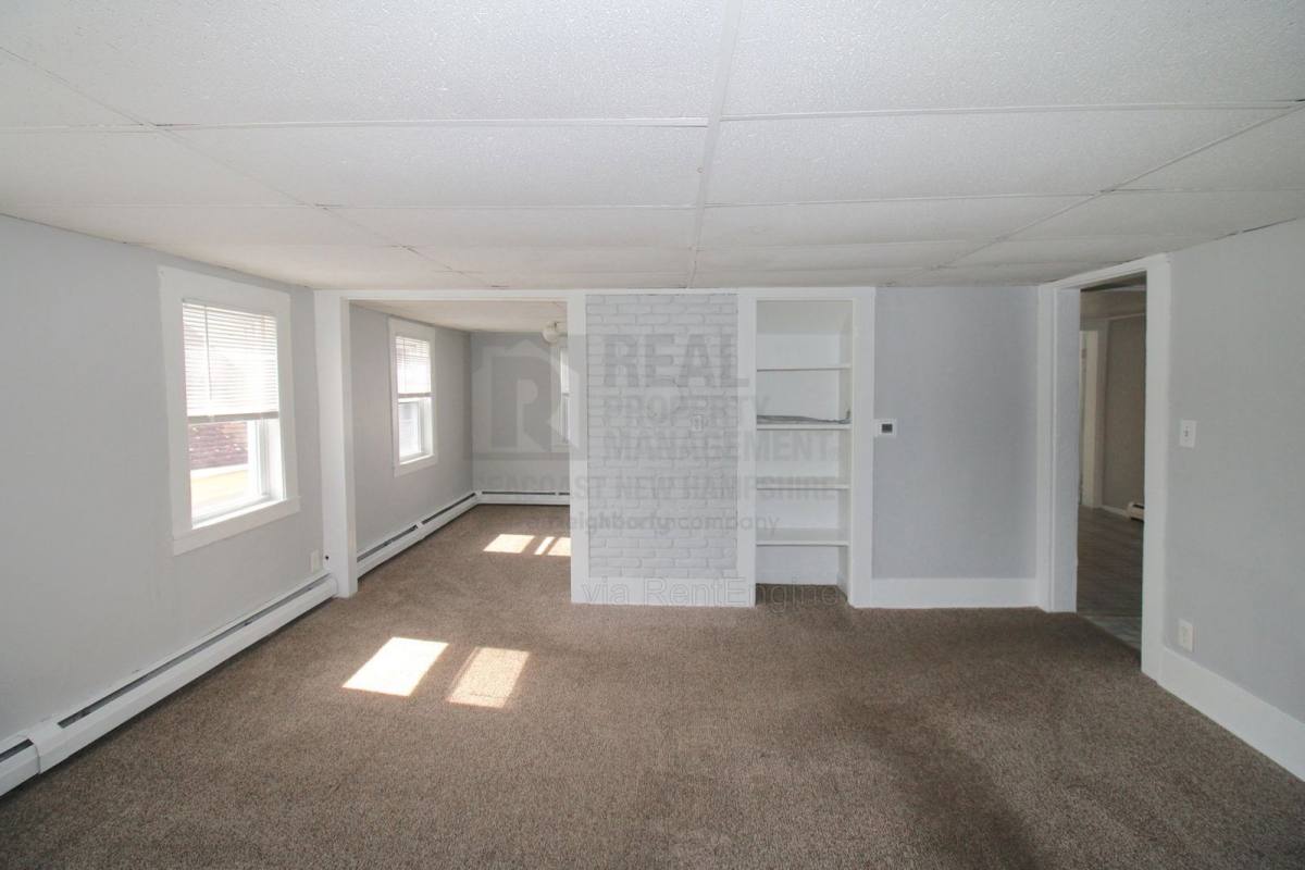 Apartment for rent at 546 Main St #2 2, Farmington, NH 03835