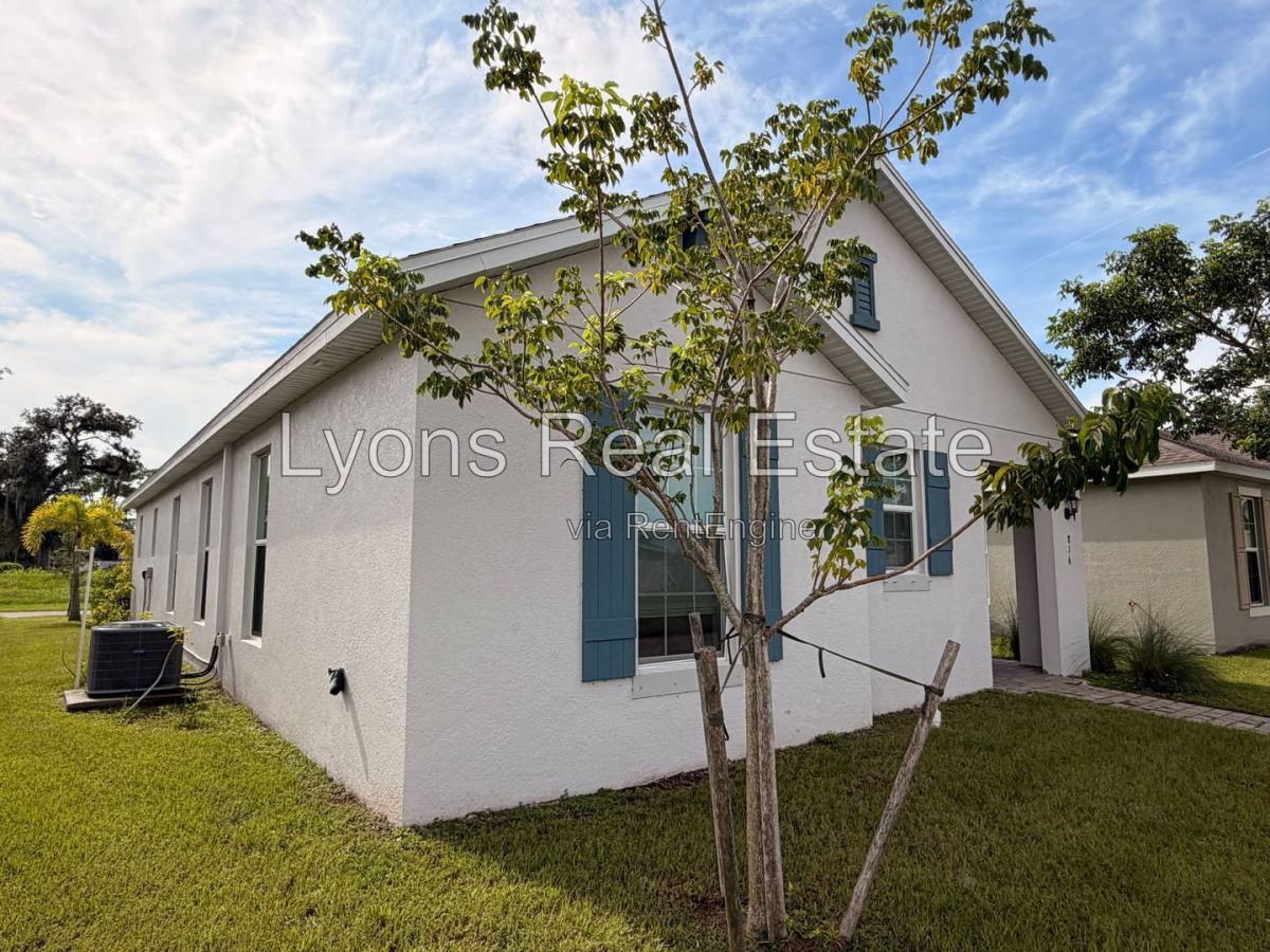 House for rent at 816 Friendship Circle, Labelle, FL 33935