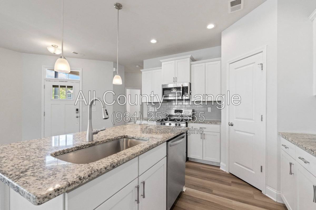 Townhouse for rent at 1104 Longitude Dr, Durham, NC 27713