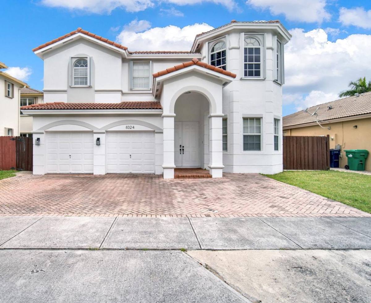 House for rent at 8324 NW 115th Court, Doral, FL 33178