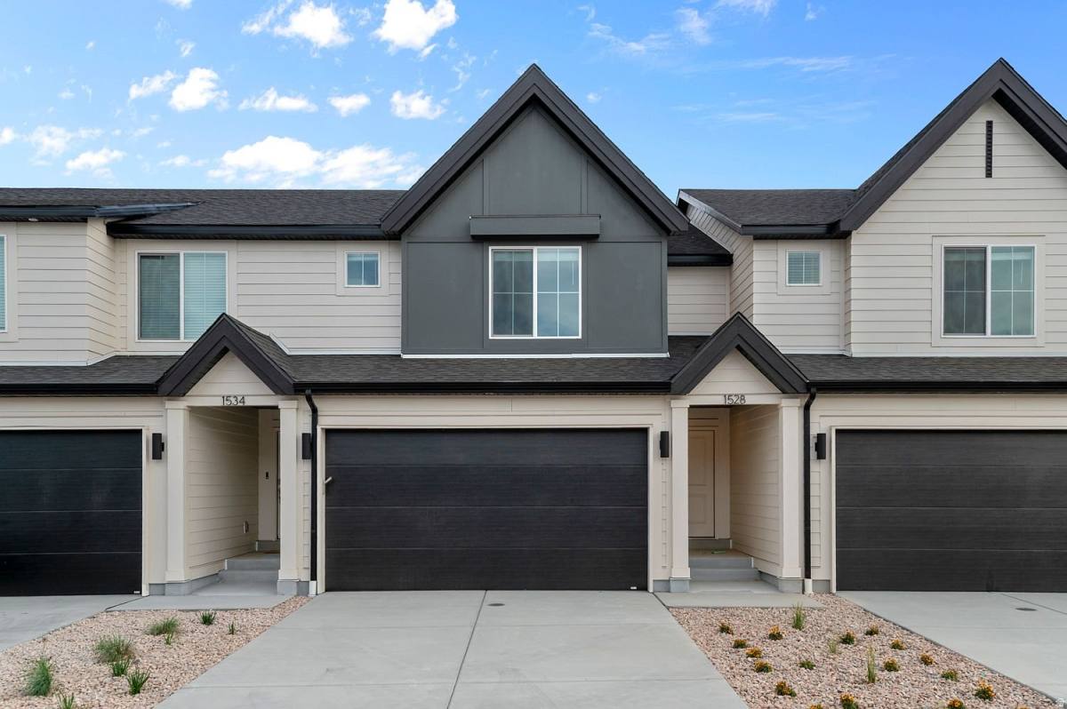 Townhouse for rent at 1935 E Belmont Lane, Salem, UT 84653