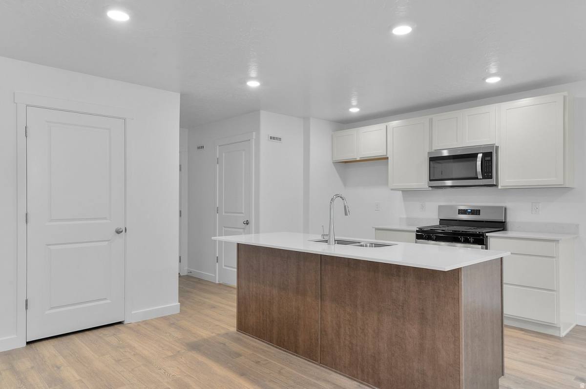 Townhouse for rent at 1935 E Belmont Lane, Salem, UT 84653