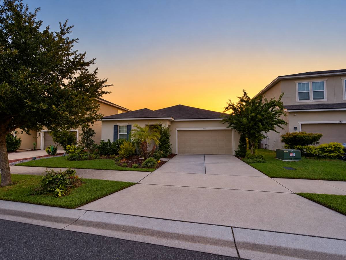 House for rent at 576 Buchannan Dr, Davenport, FL 33837